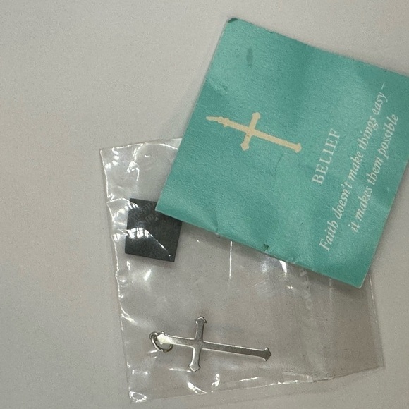 Stella and Dot sterling silver Cross “Belief” charm - Picture 1 of 2